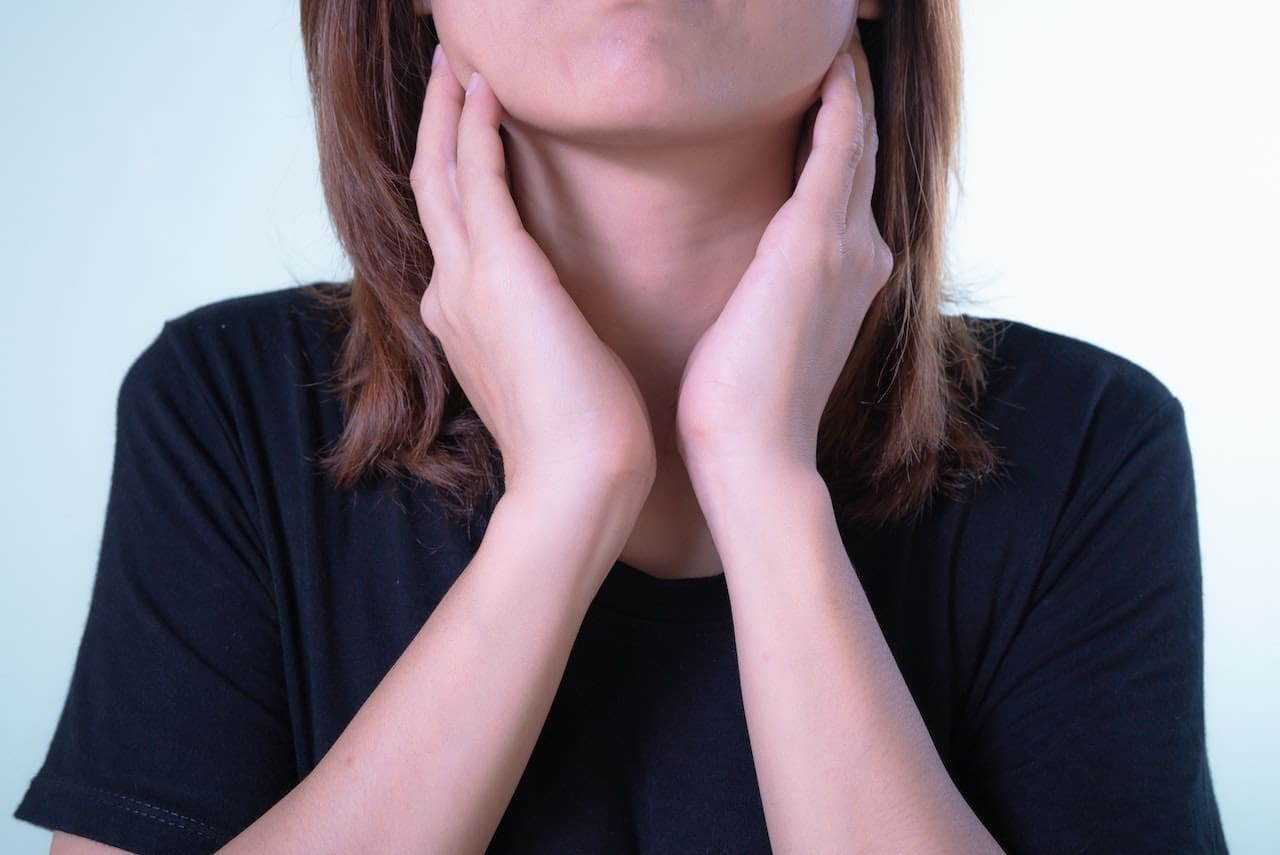 woman with oral problems