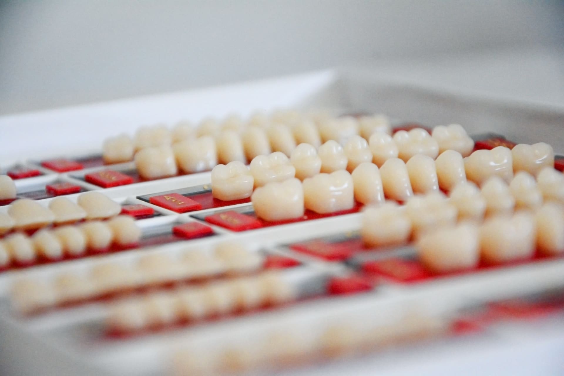 Model of dental veneers